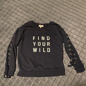 Navy sweatshirt with tie sleeves - ‘Find Your Wild’
